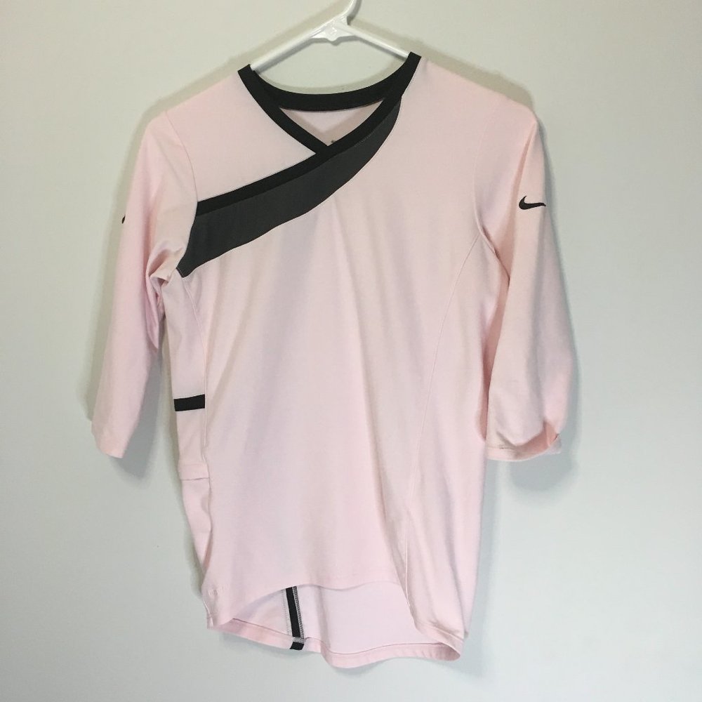 Nike 3/4 sleeve tennis athletic Top